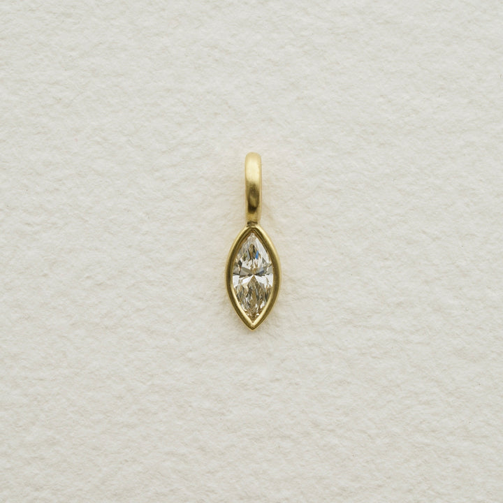 Anhänger mit Diamant Navette (mit GIA Zertifikat)