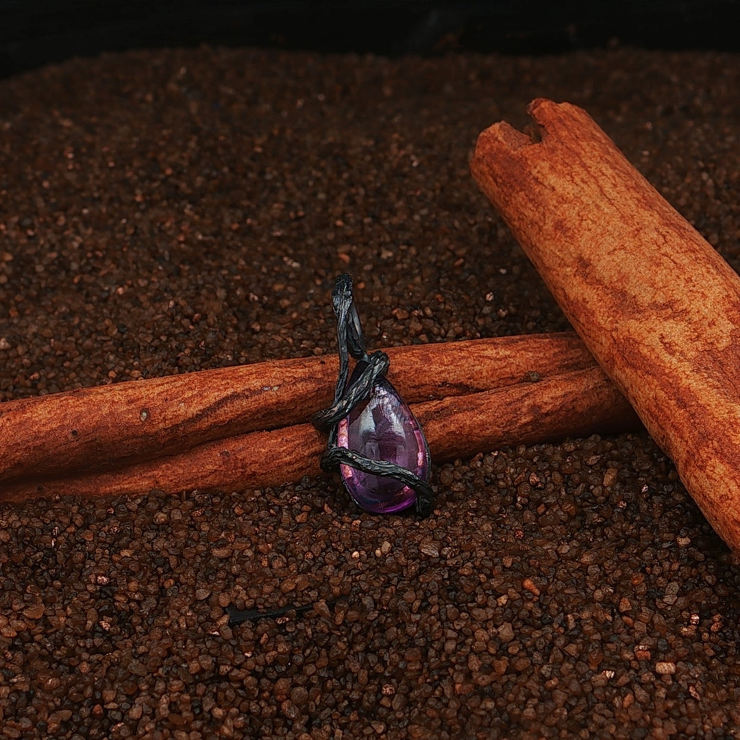 Fantasy Anhänger aus Silber mit Amethyst