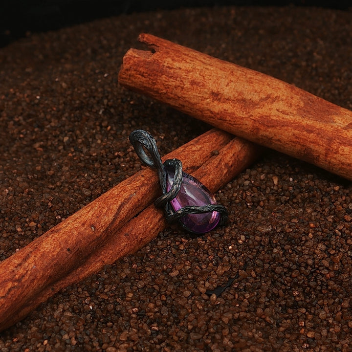 Fantasy Anhänger aus Silber mit Amethyst