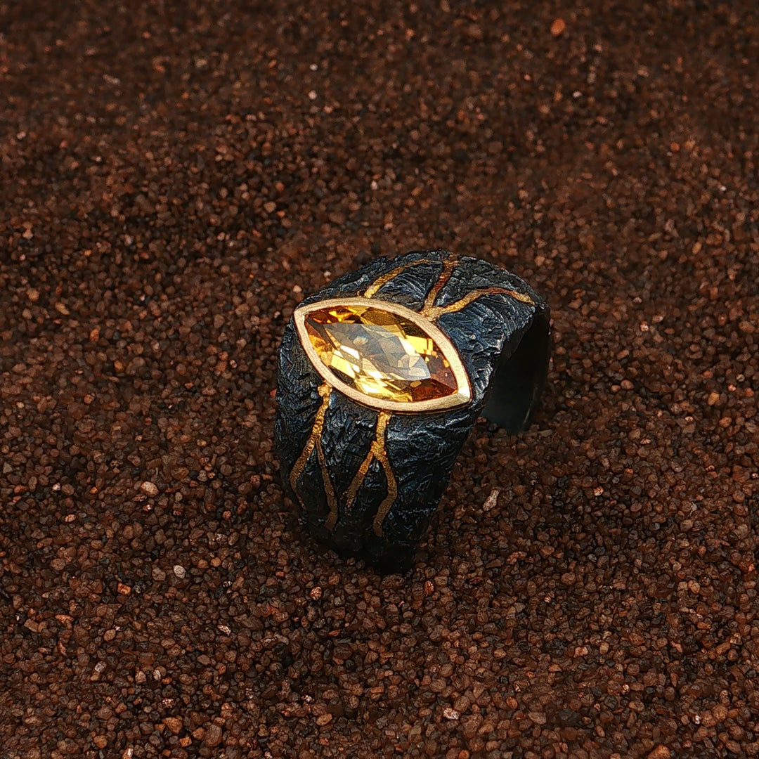 Großer Ring aus Silber und Gold mit einem Goldberyll