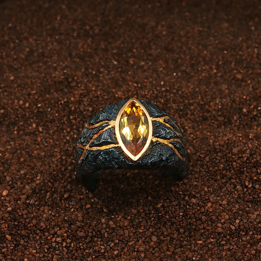 Großer Ring aus Silber und Gold mit einem Goldberyll