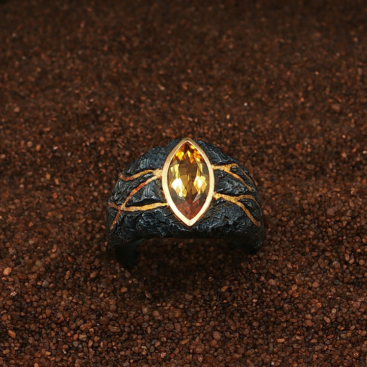Großer Ring aus Silber und Gold mit einem Goldberyll