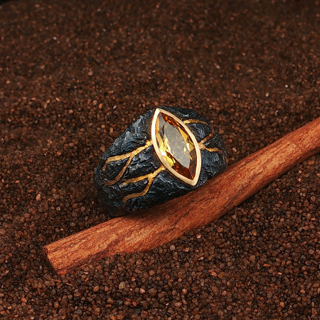 Großer Ring aus Silber und Gold mit einem Goldberyll