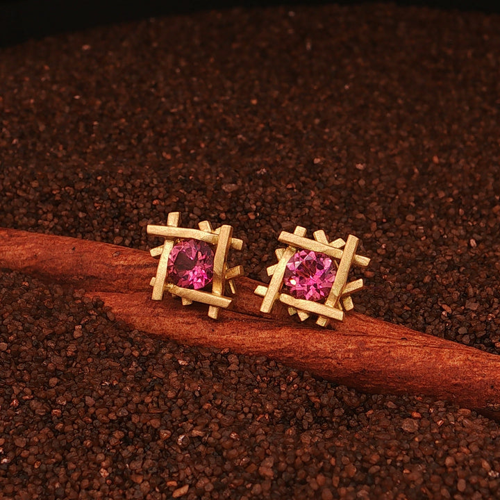 Ohstecker aus 750 Gold mit Turmalin