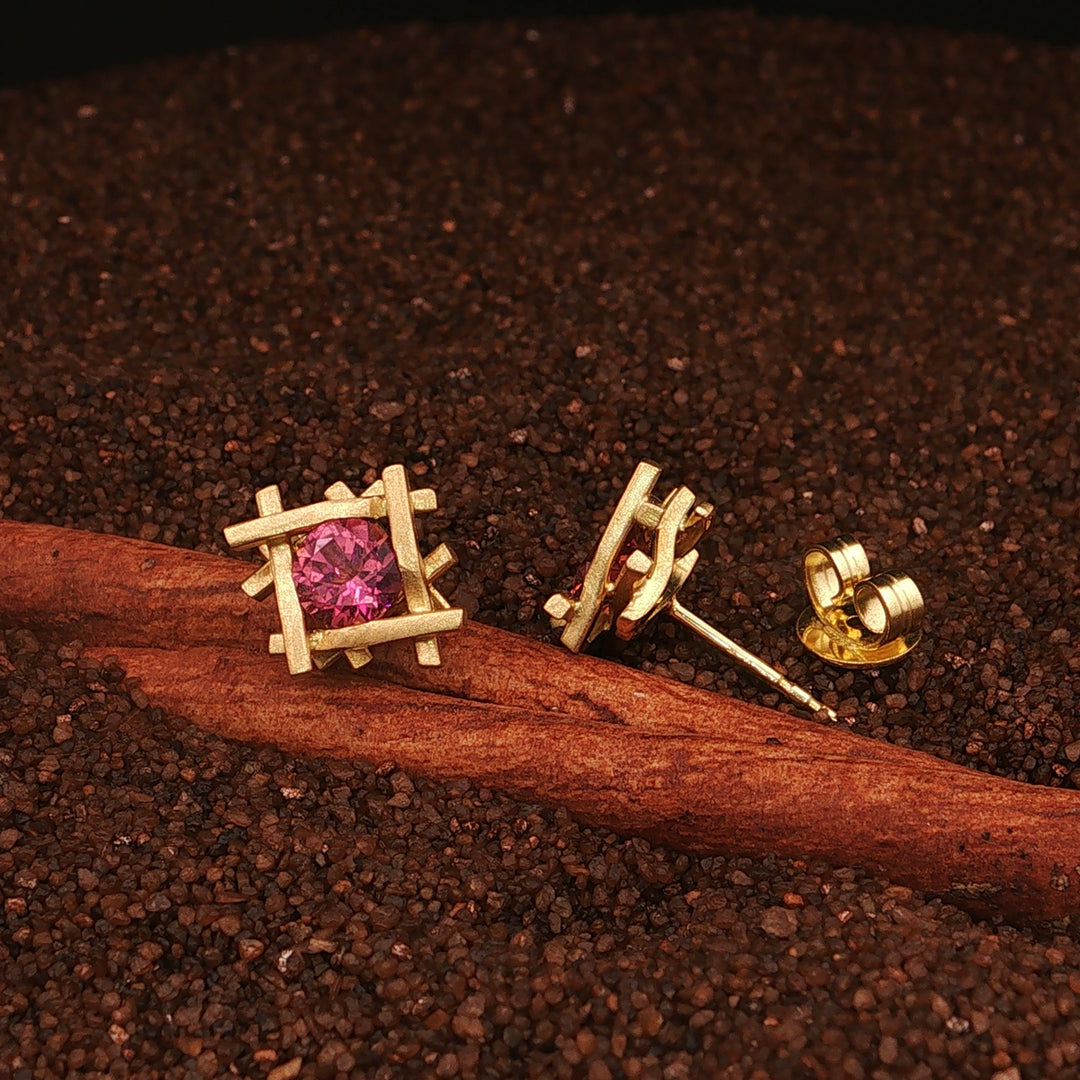 Ohstecker aus 750 Gold mit Turmalin